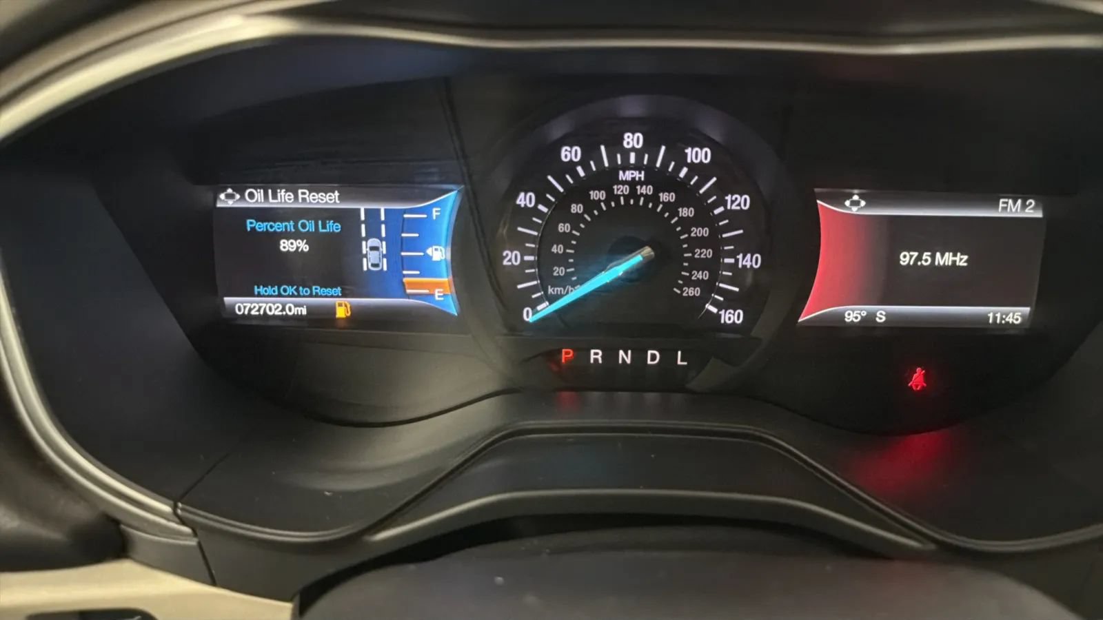 Used 2019 Ford Fusion SE FWD image 11
