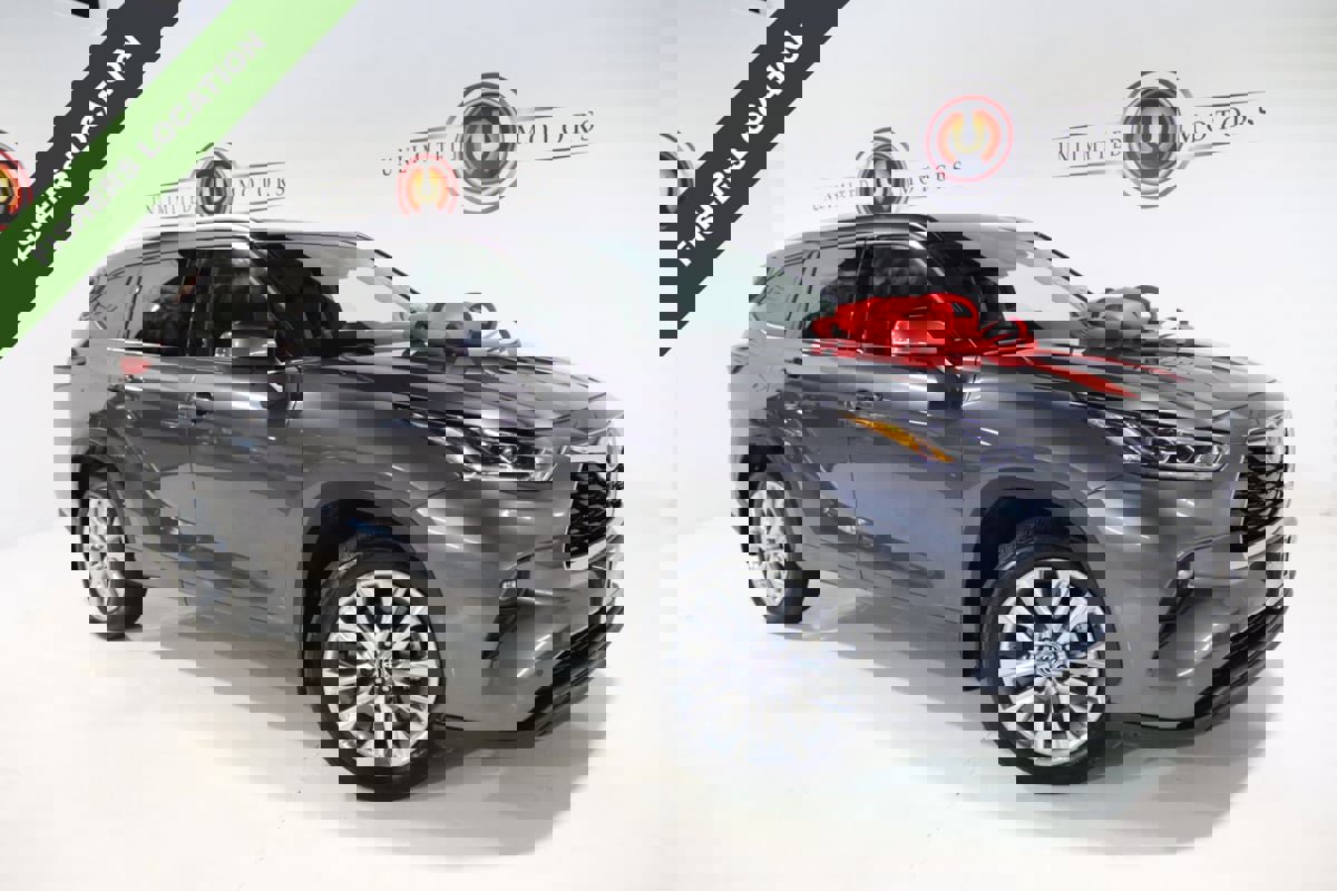 Used 2021 Toyota Highlander Limited image 1