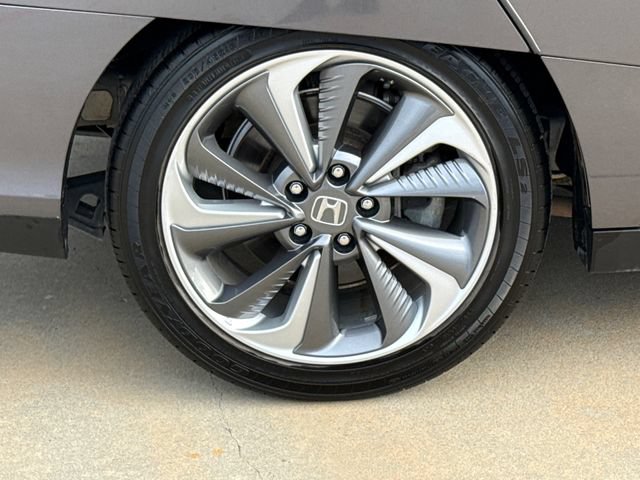Used 2018 Honda Clarity Touring image 10