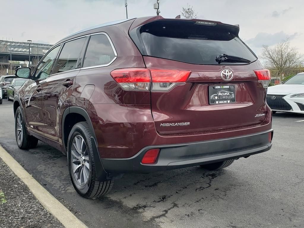 Used 2017 Toyota Highlander XLE image 6