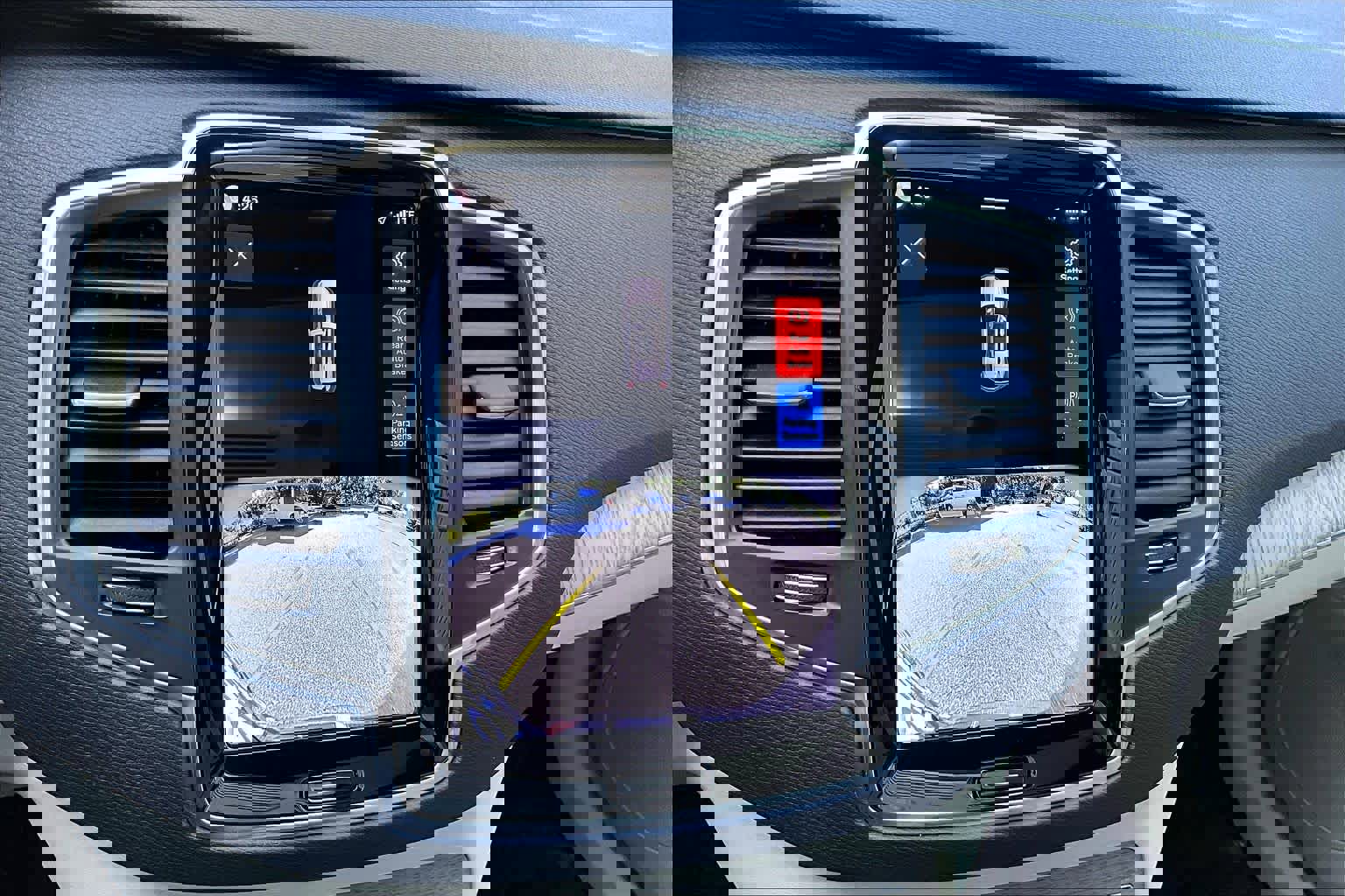 Used 2025 Volvo XC90 T8 Core w/ Climate Package image 26