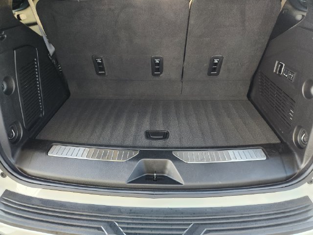 Used 2024 Chevrolet Tahoe RST w/ Luxury Package RWD image 33