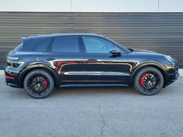 New 2026 Porsche Cayenne GTS AWD/4WD image 7