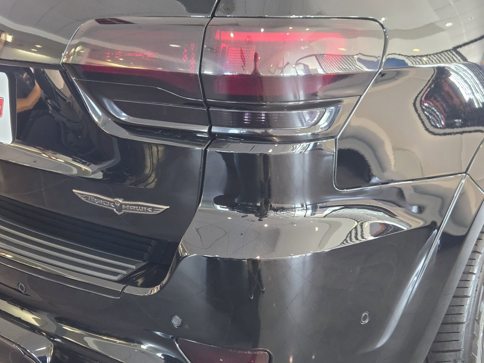 Used 2018 Jeep Grand Cherokee Trackhawk AWD/4WD image 17
