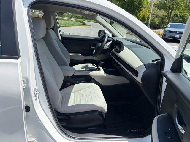 Certified 2025 Honda HR-V LX image 27