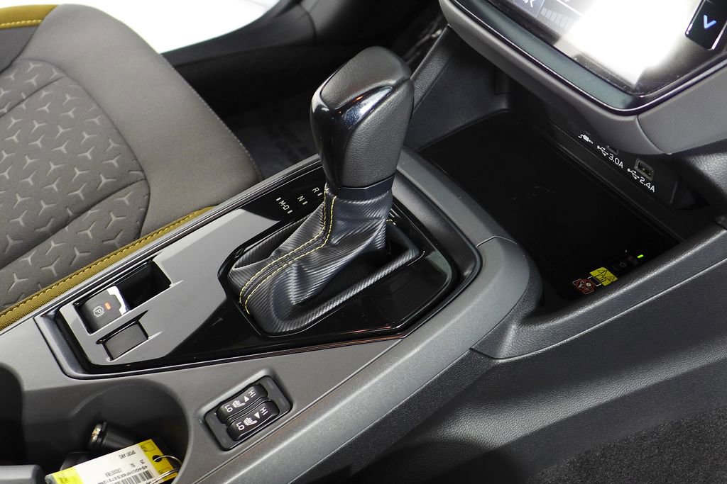 Certified 2025 Subaru Crosstrek 2.5i Sport w/ Crosstrek Mirror Package image 15