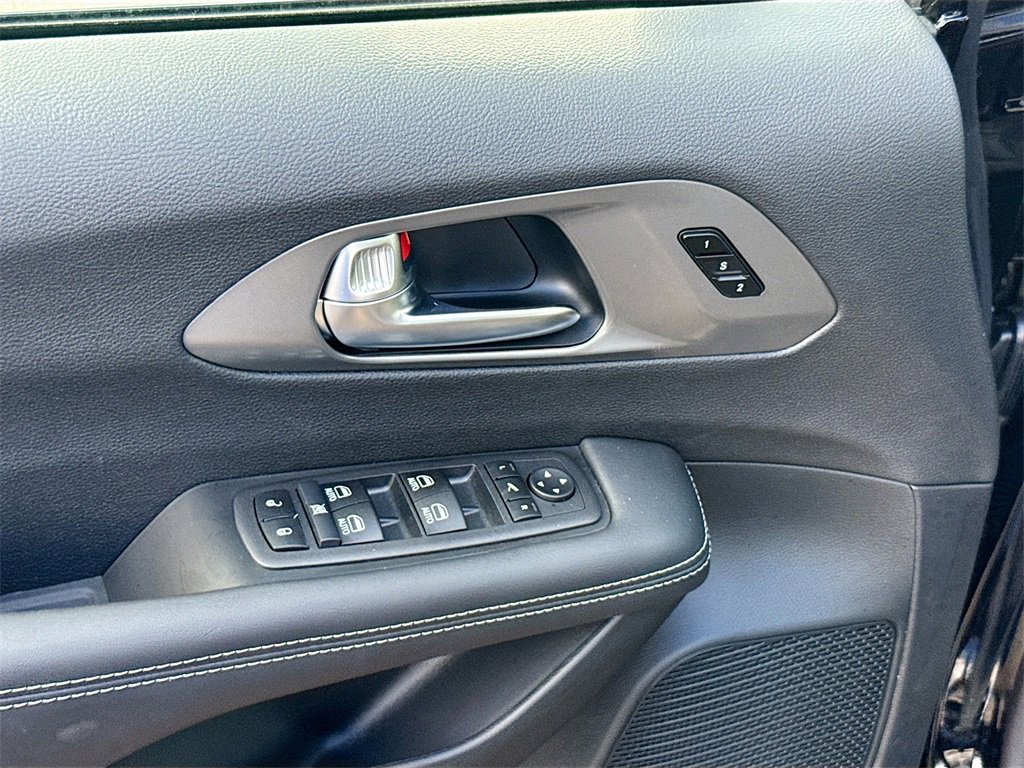 New 2026 Chrysler Pacifica Limited w/ S Appearance Package image 18