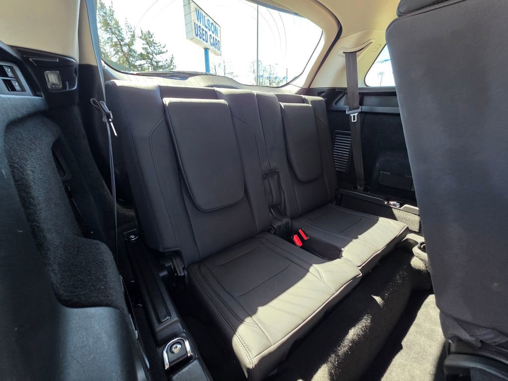 Used 2020 Land Rover Discovery Sport image 22