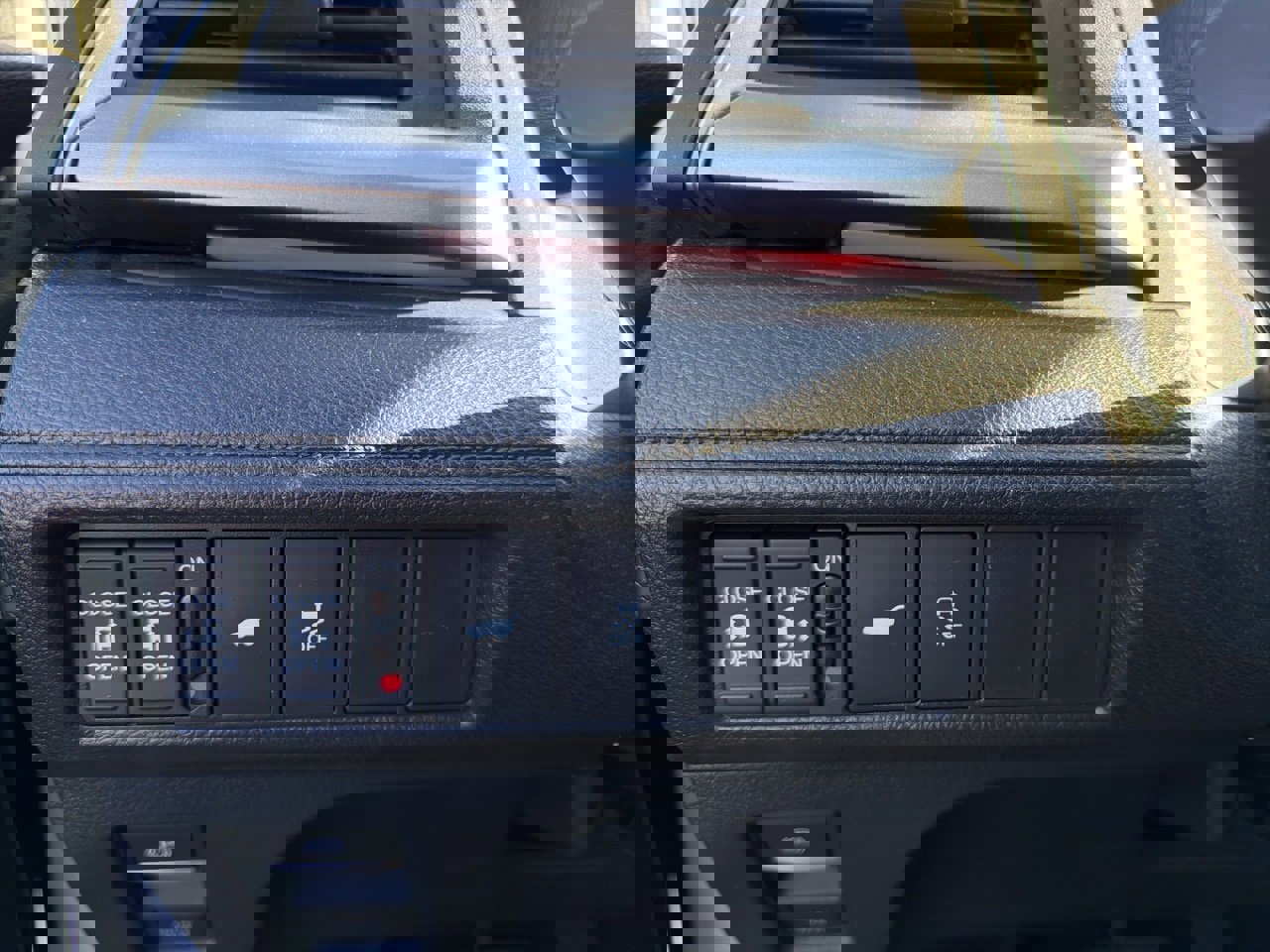 Used 2025 Honda Odyssey Sport-L image 12