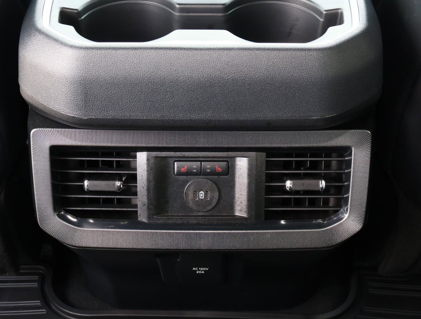 Used 2025 Ford F250 Platinum image 18