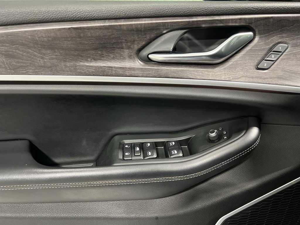 Used 2021 Jeep Grand Cherokee L Limited image 22