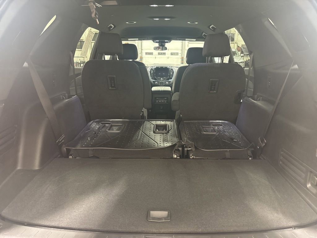 Used 2023 Chevrolet Traverse LT image 17