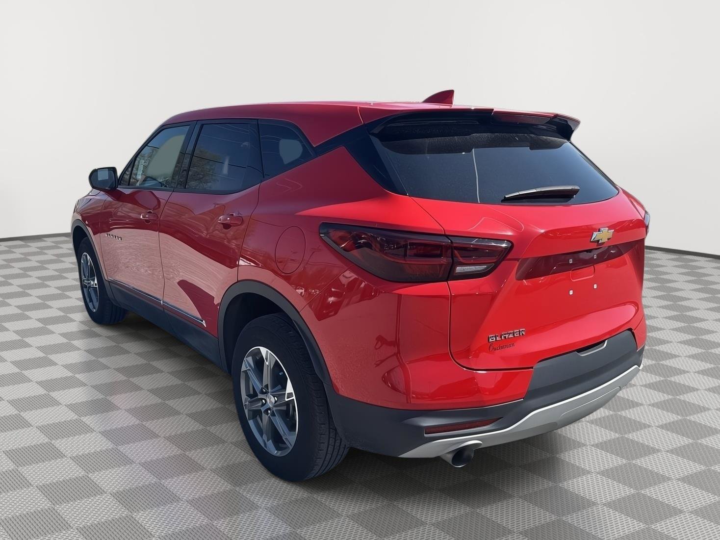 Used 2024 Chevrolet Blazer LT image 3