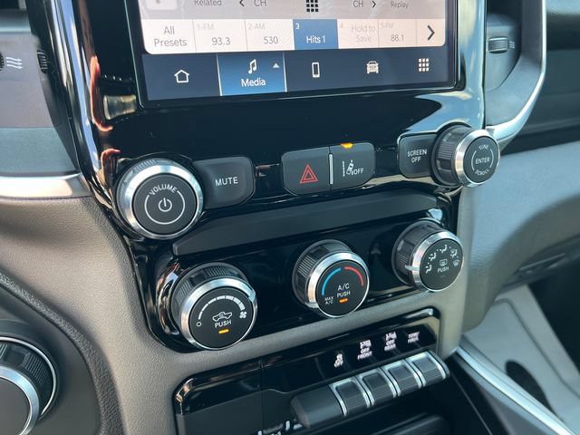 New 2026 RAM 1500 Express AWD/4WD image 19