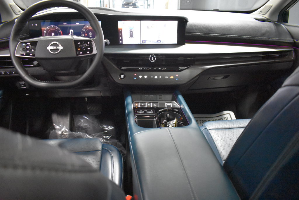 Used 2025 Nissan Murano Platinum w/ Cargo Package AWD/4WD image 13