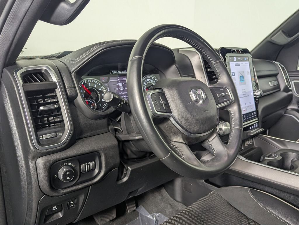 Used 2023 RAM 1500 Laramie AWD/4WD image 12