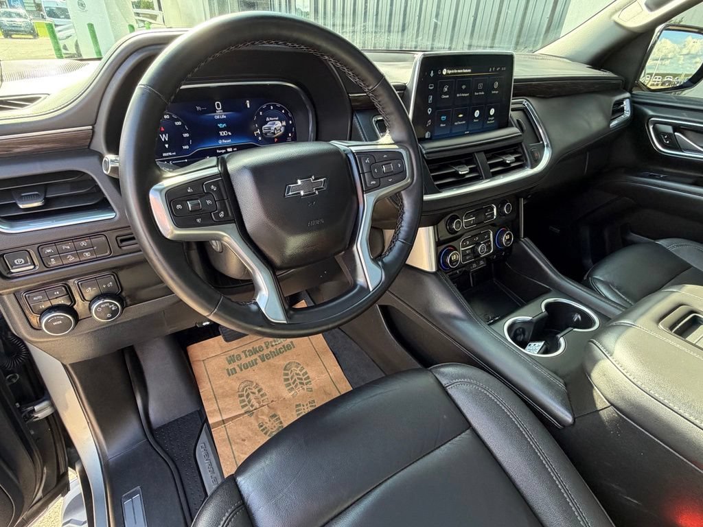 Used 2024 Chevrolet Suburban Z71 w/ Luxury Package AWD/4WD image 11