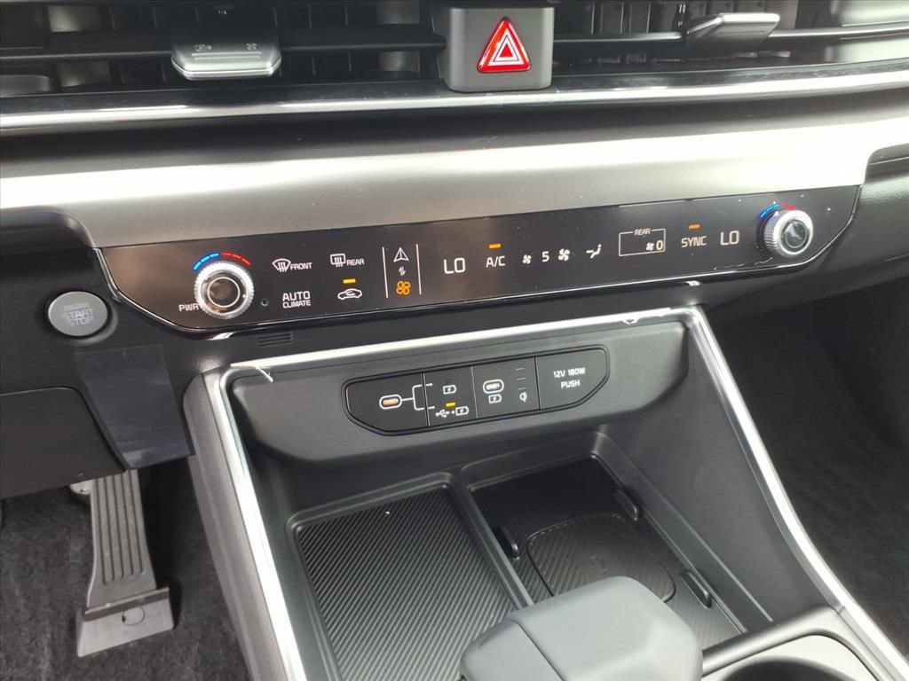 New 2026 Kia Carnival SX w/ SX Dark Edition Package image 18