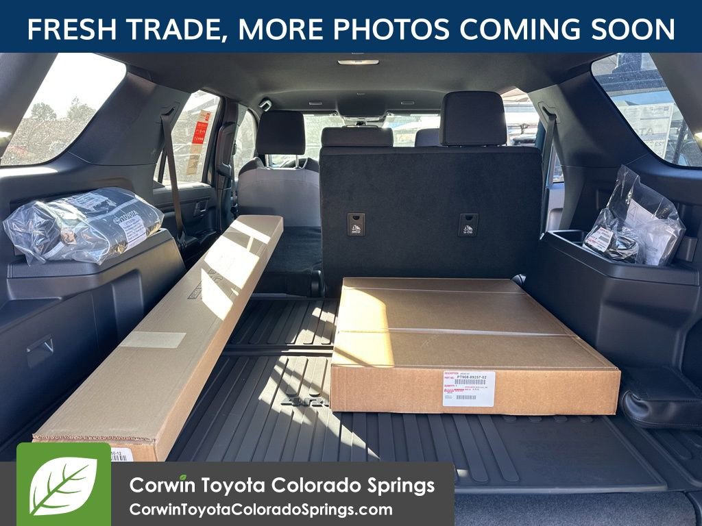 Used 2025 Toyota 4Runner 4WD image 9