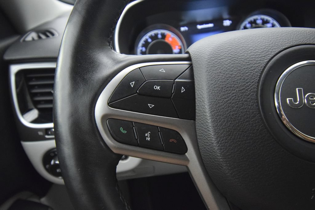 Used 2019 Jeep Cherokee Limited AWD/4WD image 32