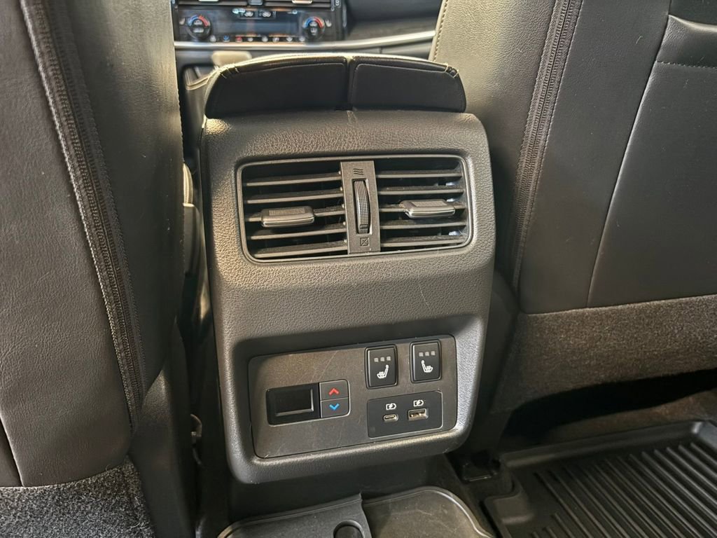 Used 2021 Nissan Rogue Platinum image 23