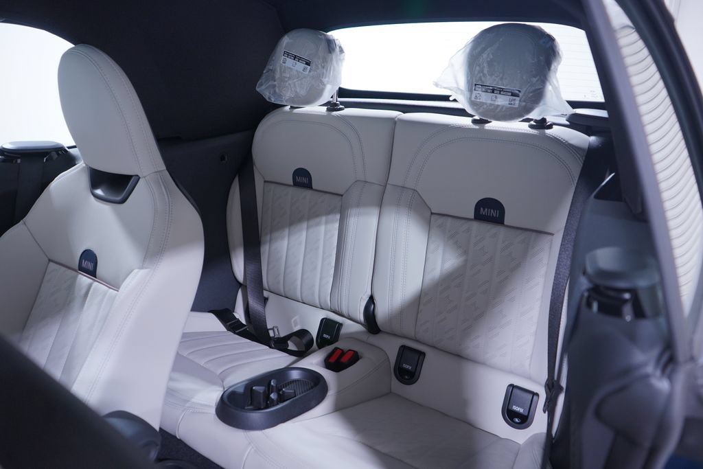 Used 2026 MINI Cooper S FWD image 7