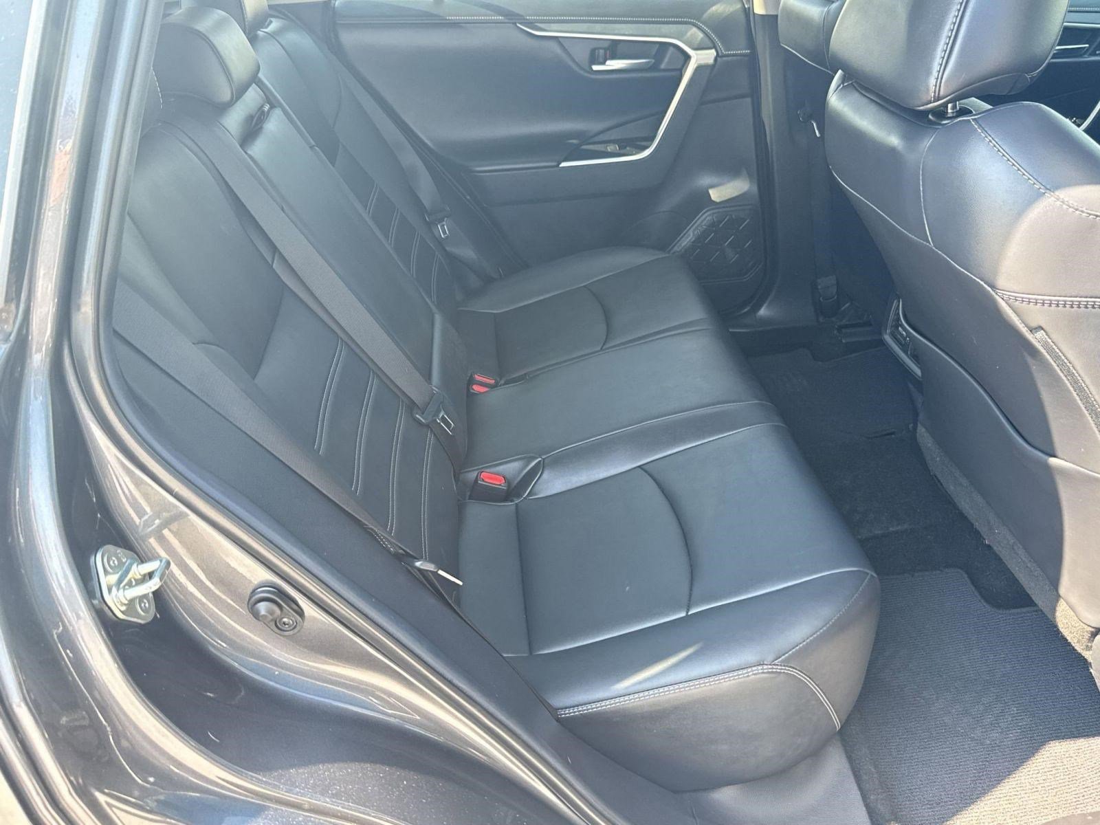 Used 2019 Toyota RAV4 Limited image 29