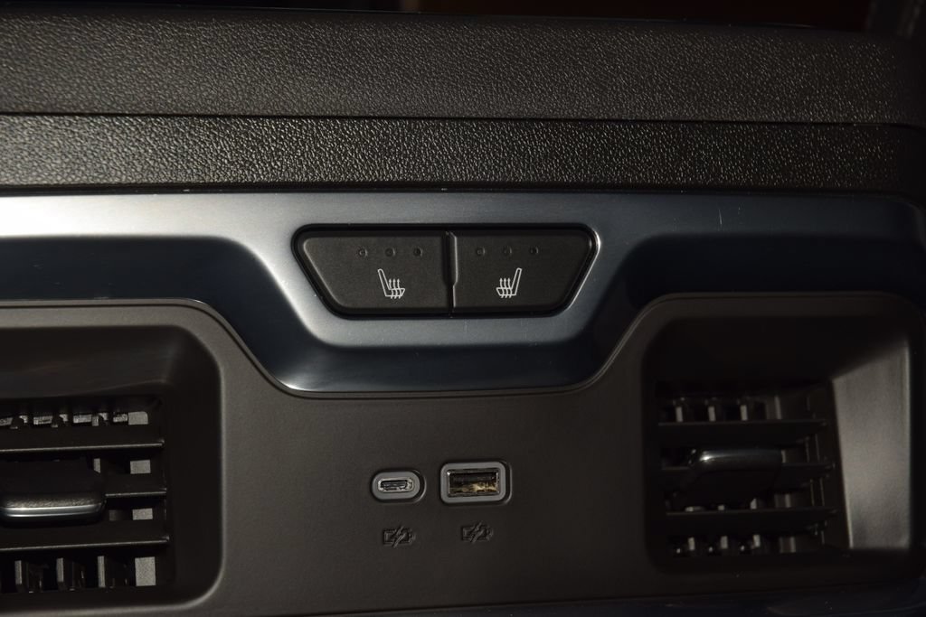 Used 2025 Chevrolet Silverado 2500 High Country w/ Technology Package AWD/4WD image 47