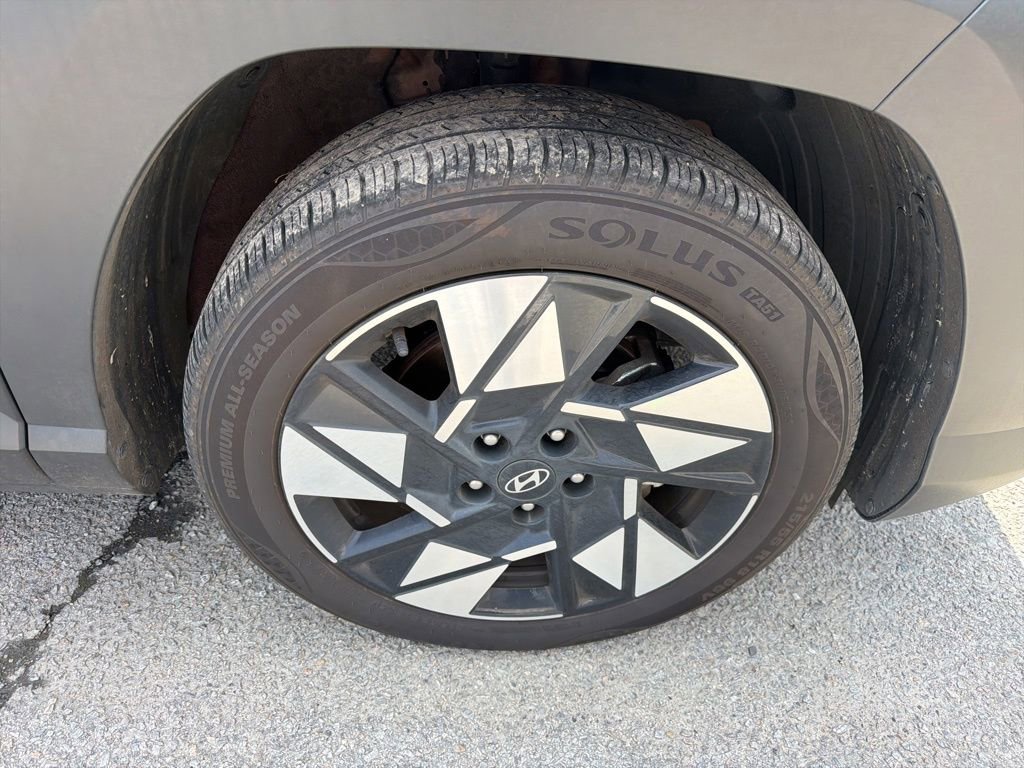 Used 2025 Hyundai Kona SEL image 16