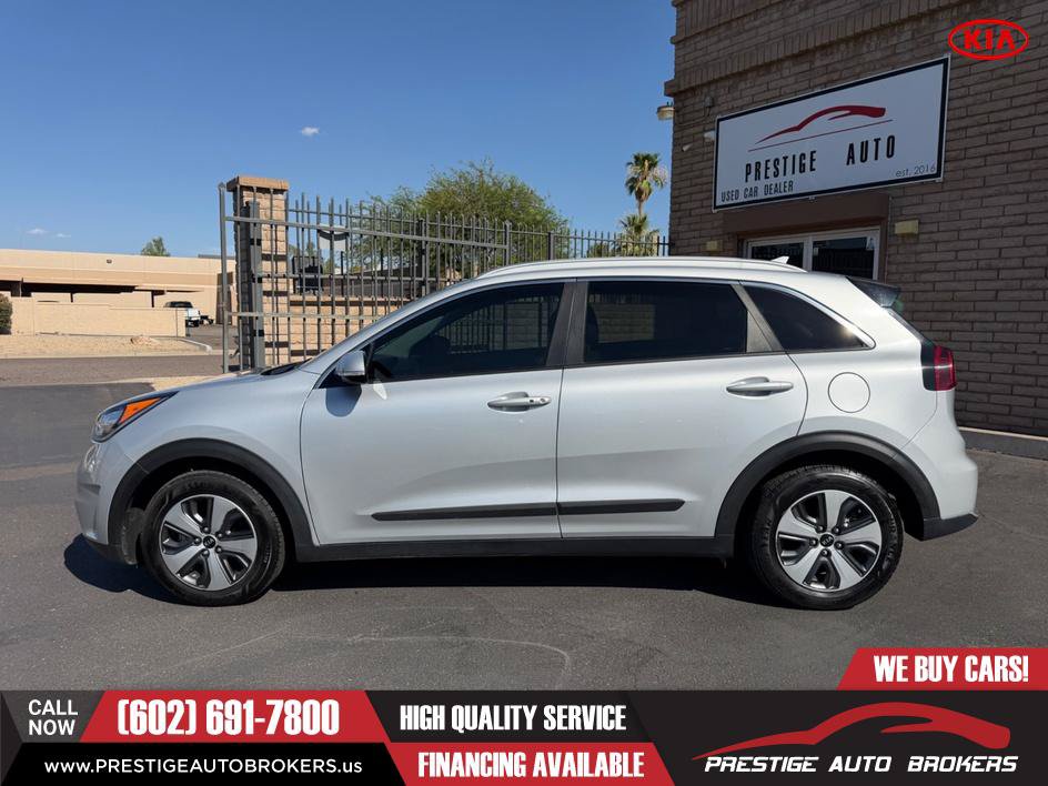 Used 2019 Kia Niro EX FWD image 2
