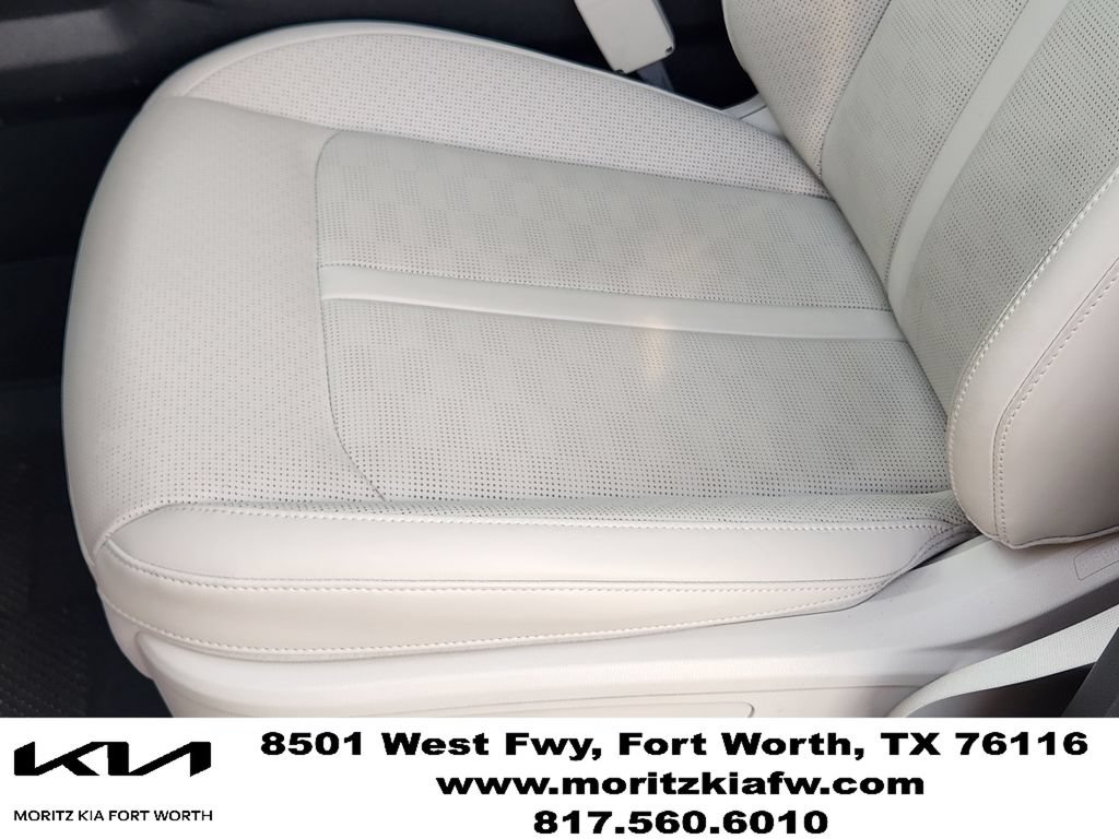 Certified 2025 Kia Sorento S AWD/4WD image 23