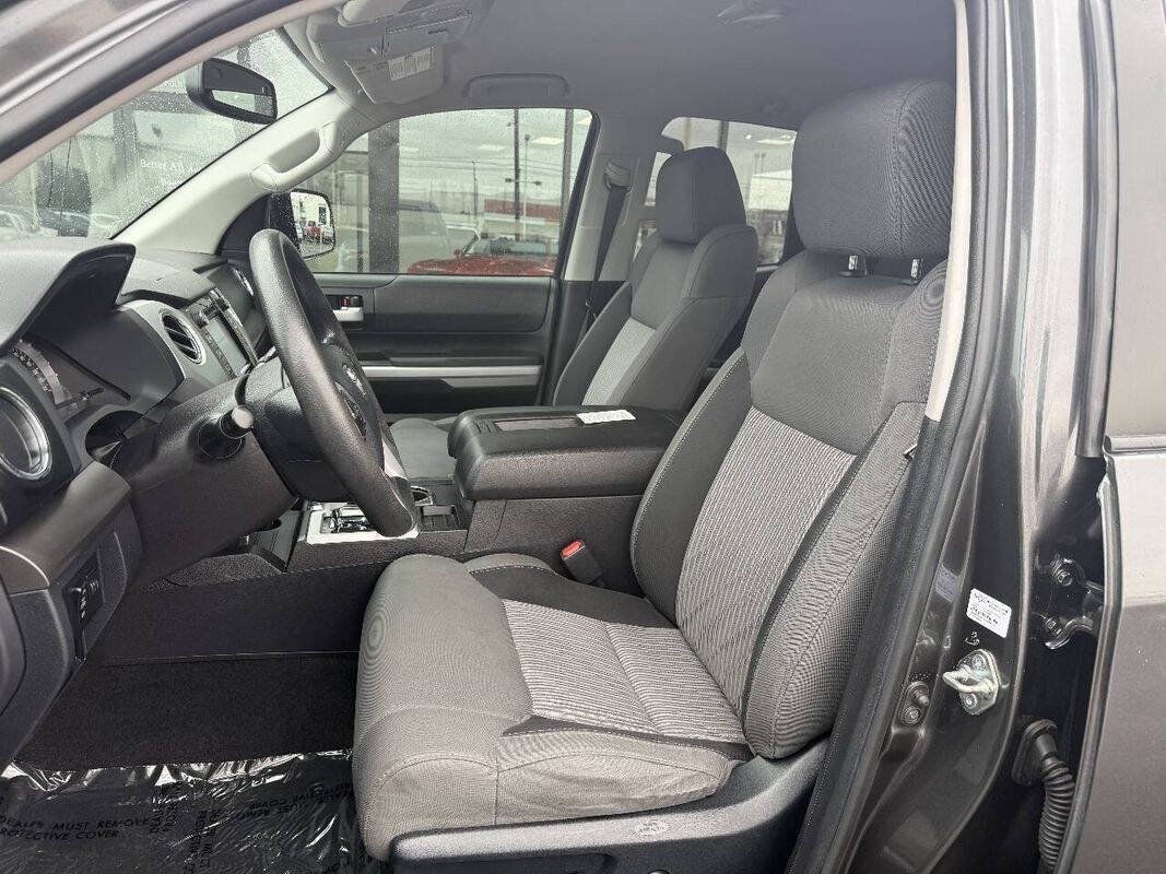 Used 2017 Toyota Tundra SR5 w/ TRD Off Road Package AWD/4WD image 10