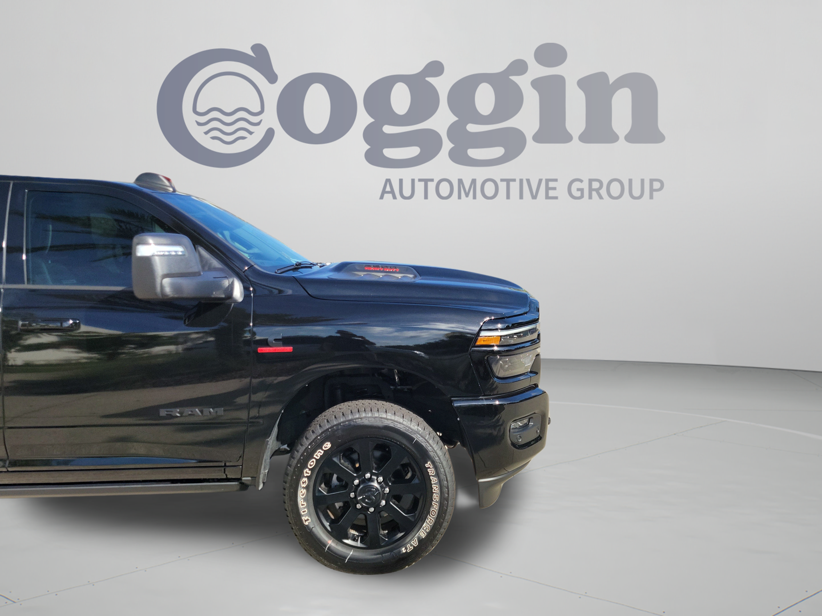 Used 2025 RAM 2500 Laramie AWD/4WD image 35