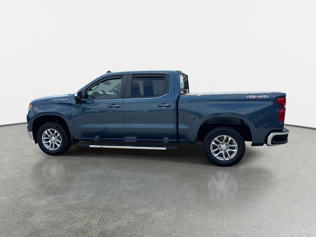 Used 2024 Chevrolet Silverado 1500 LT AWD/4WD image 7