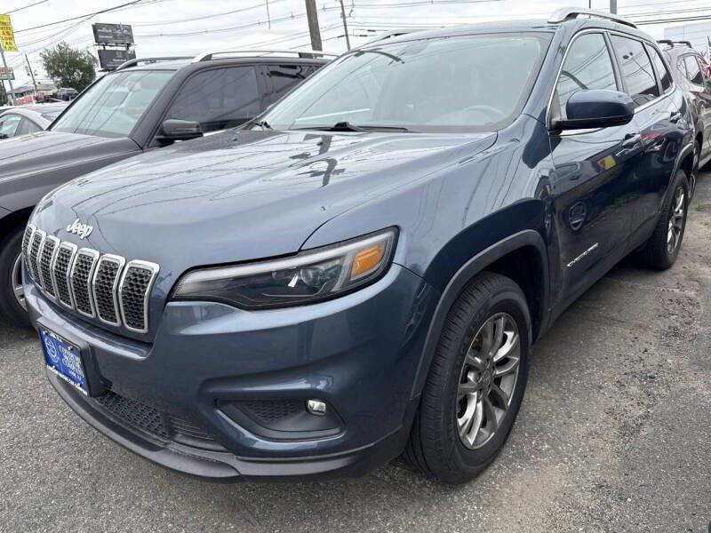 Used 2019 Jeep Cherokee Latitude Plus w/ Cold Weather Group image 4