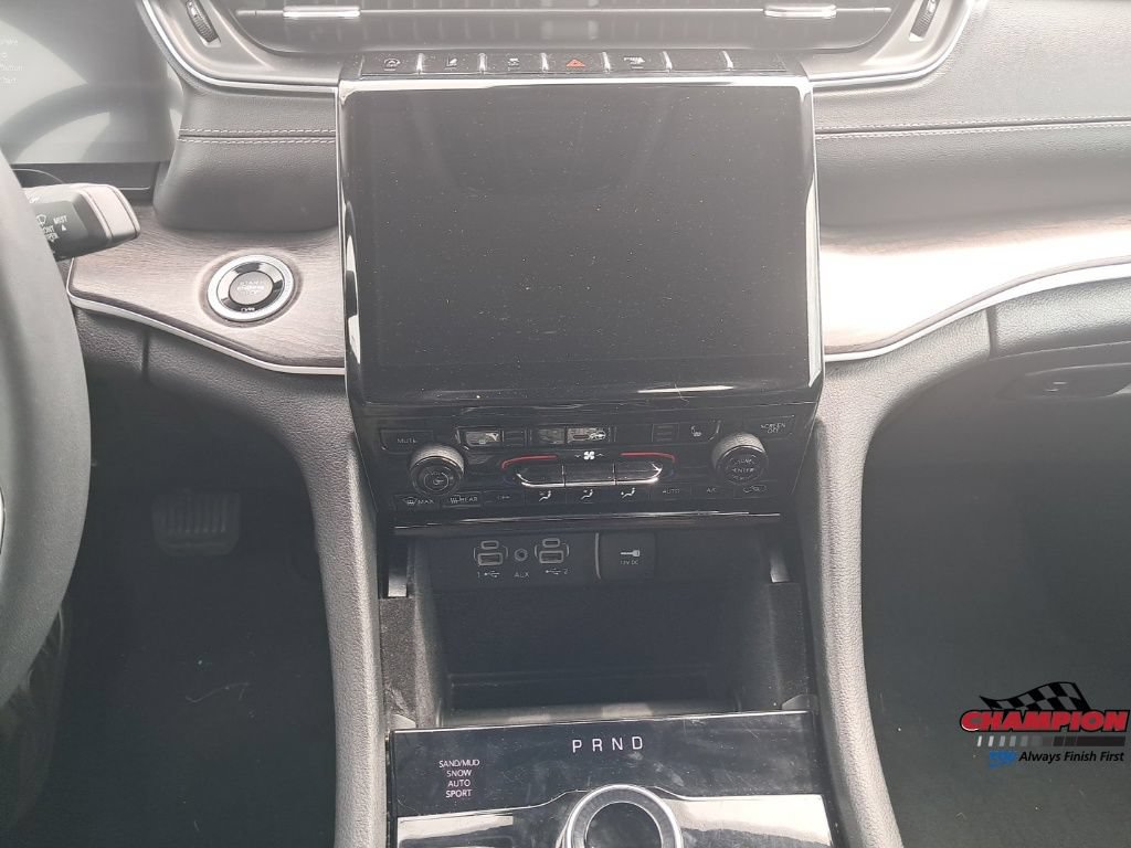 Used 2023 Jeep Grand Cherokee L Limited AWD/4WD image 21