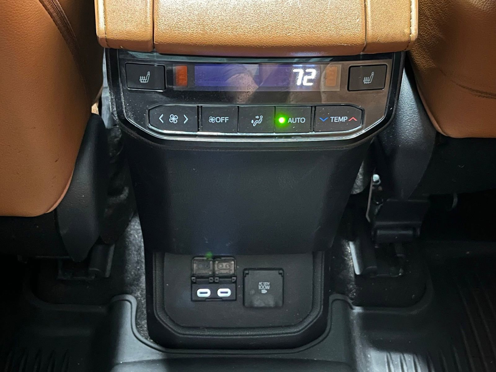 Used 2023 Toyota Highlander Platinum image 38