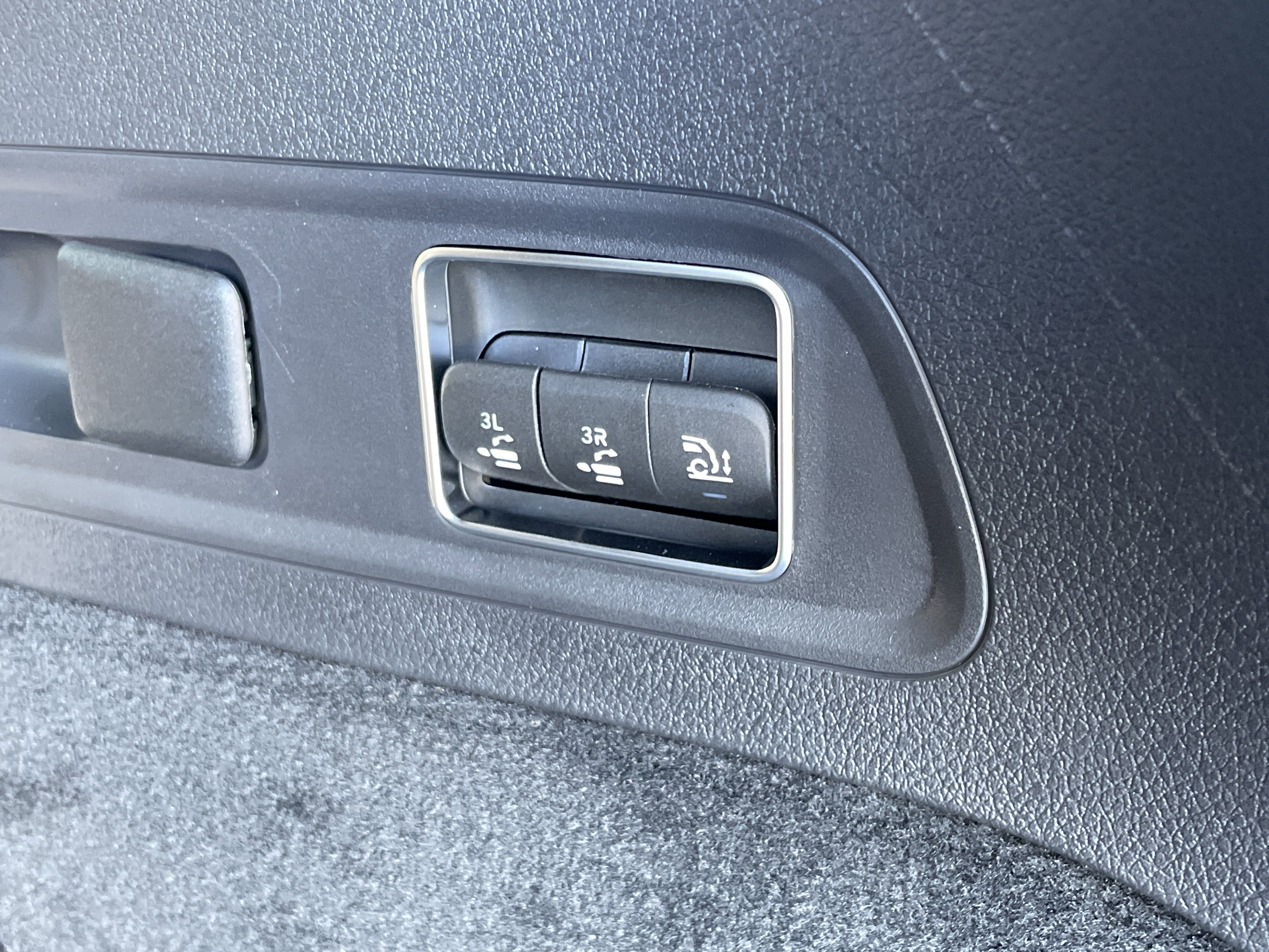 New 2026 Mercedes-Benz GLS 580 4MATIC image 11