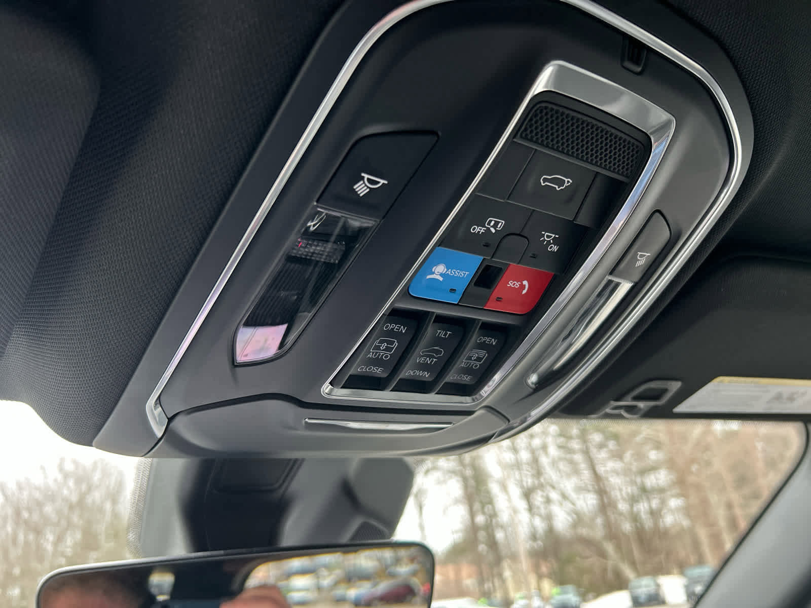 Used 2025 Jeep Grand Cherokee L Limited w/ Black Appearance Package image 31