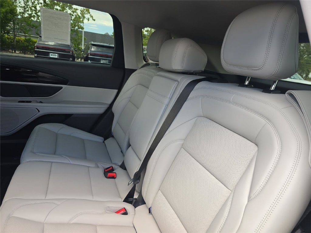 New 2026 Lincoln Nautilus Premier AWD/4WD image 10