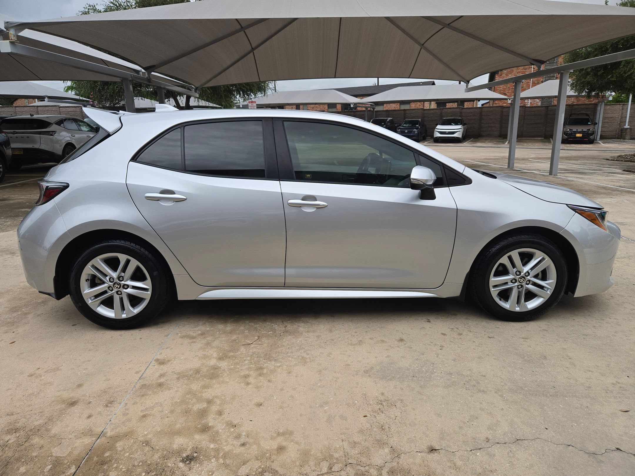 Used 2019 Toyota Corolla SE FWD image 2