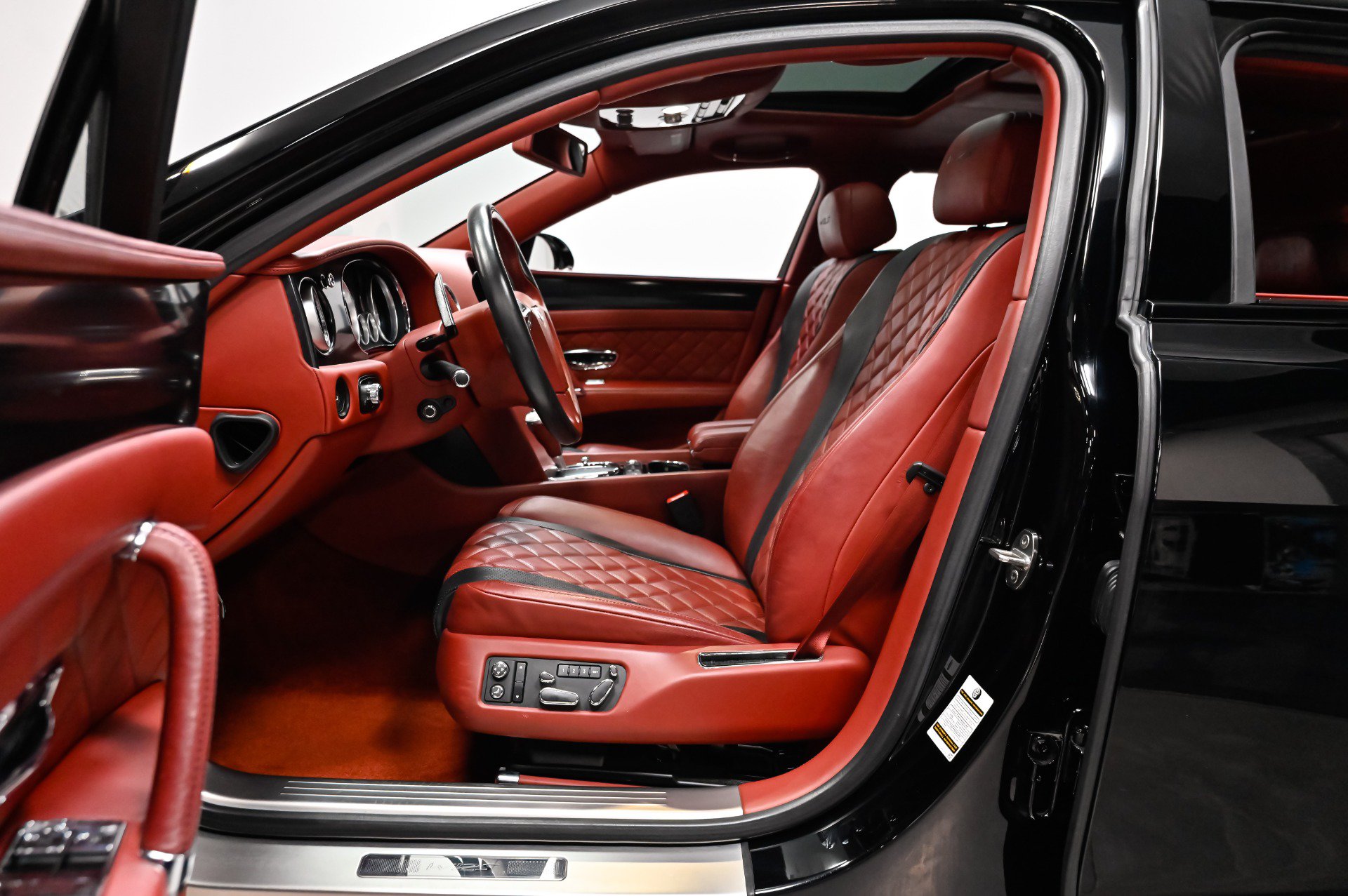 Used 2017 Bentley Flying Spur S W12 AWD/4WD image 9