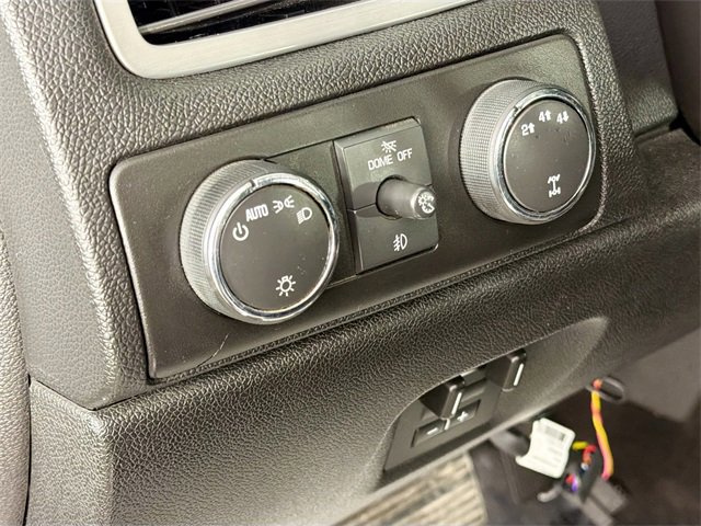 Used 2014 GMC Sierra 3500 SLT w/ SLT Convenience Package image 10