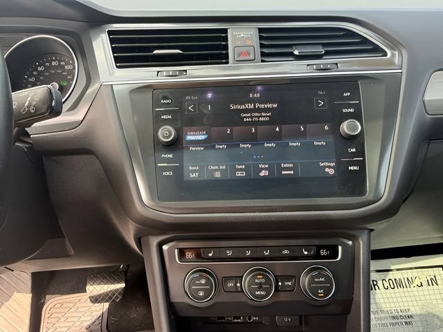 Used 2019 Volkswagen Tiguan SE w/ Panoramic Sunroof Package AWD/4WD image 13