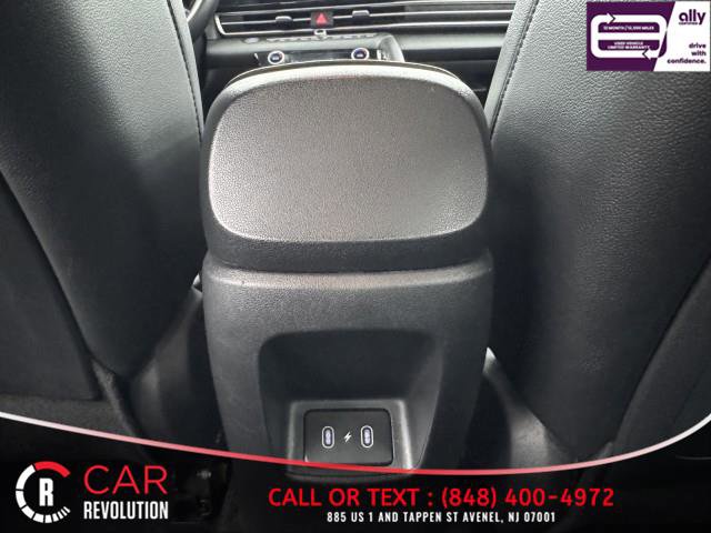 Used 2024 Hyundai Elantra Limited FWD image 45