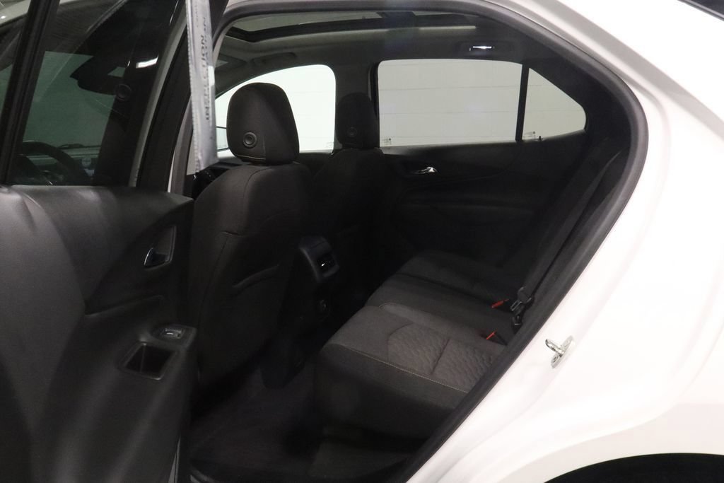 Used 2019 Chevrolet Equinox LT w/ Sun & Navigation Package AWD/4WD image 14
