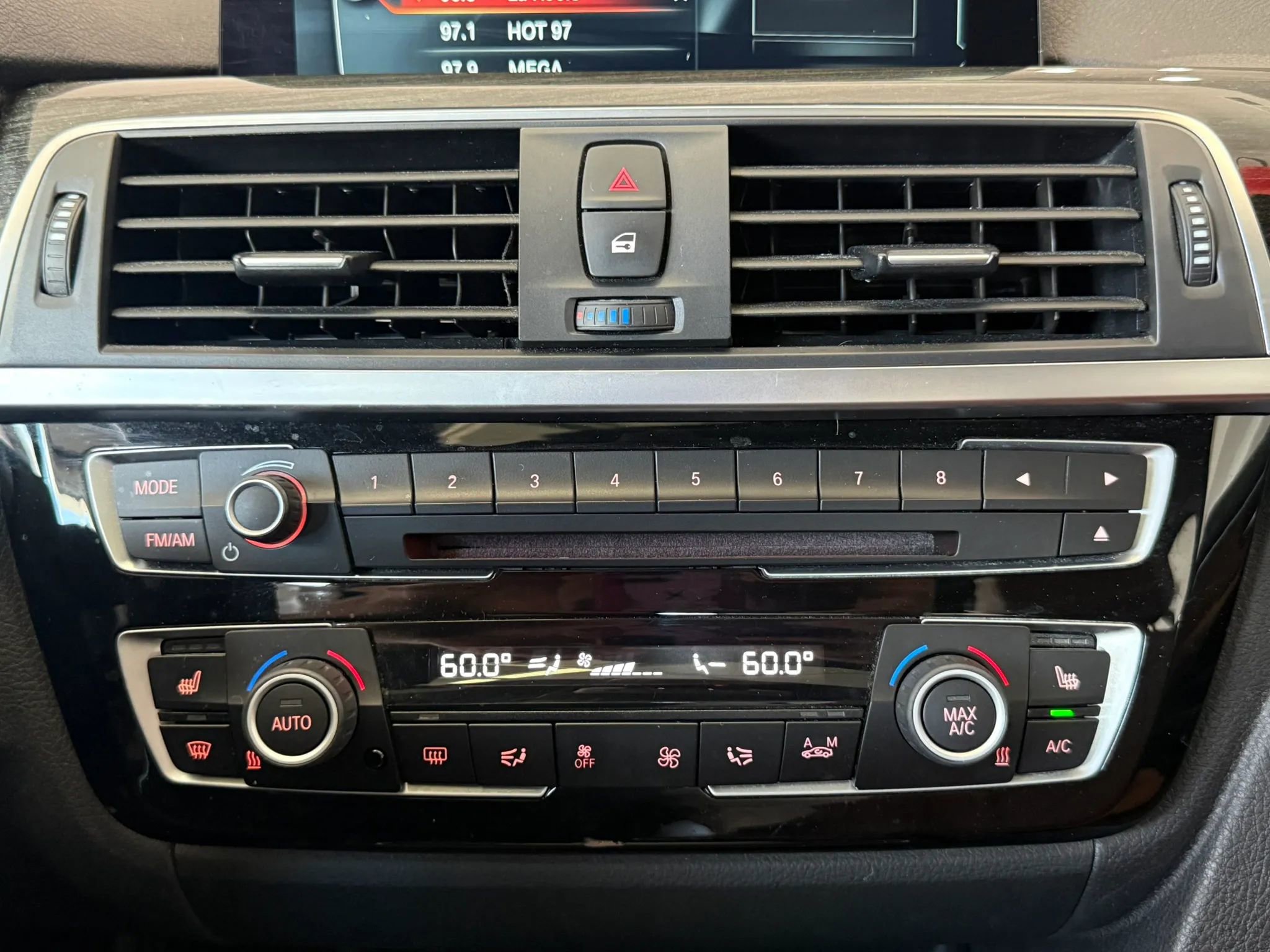 Used 2017 BMW 330i xDrive Sedan image 19