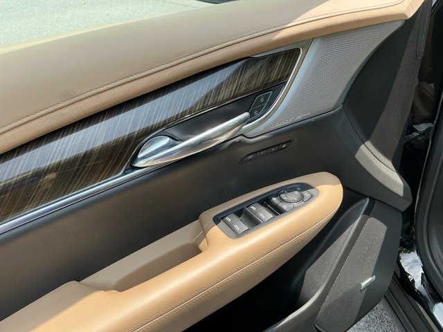 Used 2023 Cadillac XT6 Sport w/ Platinum Package AWD/4WD image 11