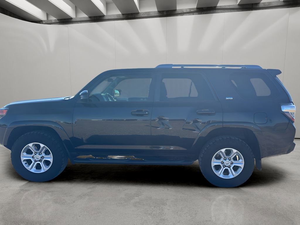 Used 2016 Toyota 4Runner SR5 AWD/4WD image 2