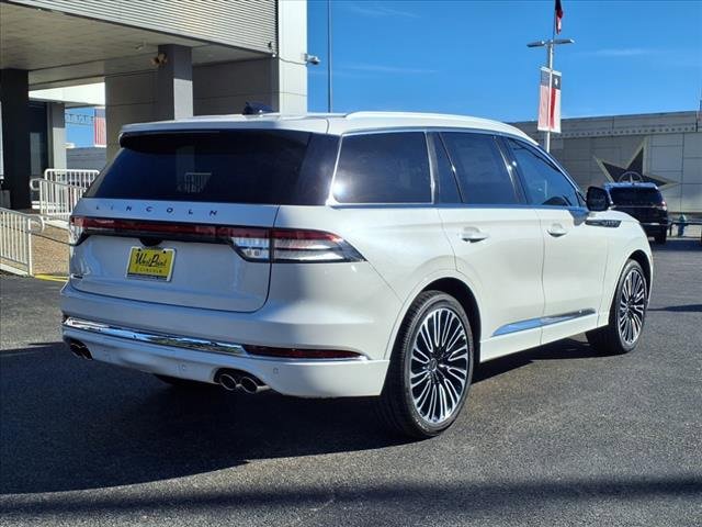 New 2025 Lincoln Aviator Black Label image 2